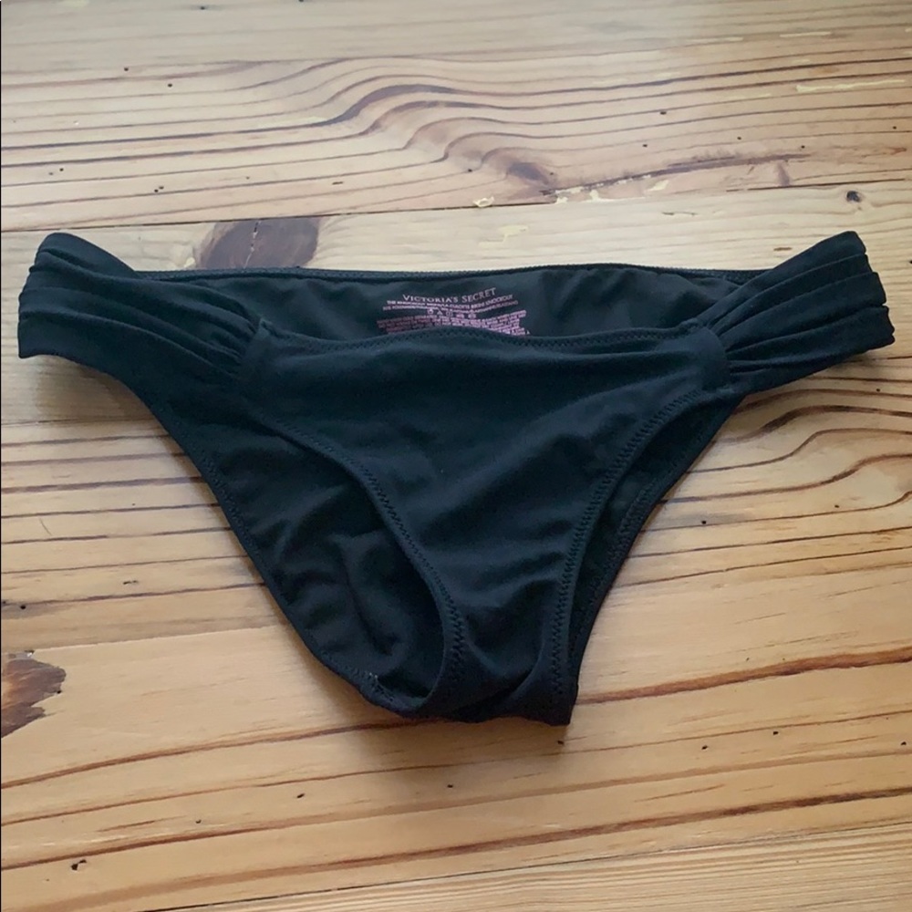 Black VS Bikini Bottoms